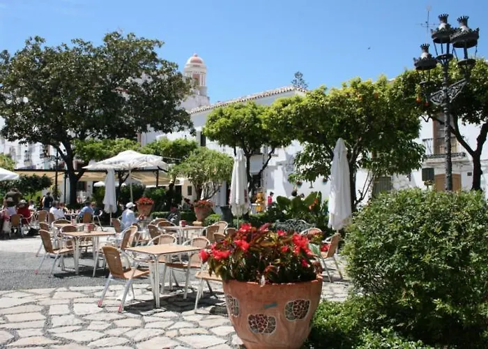 Hermoso Piso En El Centro Historico Con Balcon * Estepona
