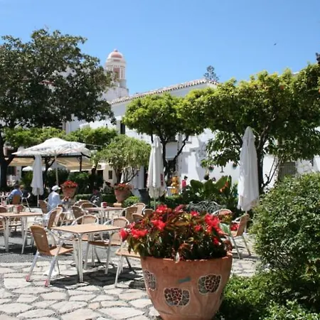 Hermoso Piso En El Centro Historico Con Balcon * Estepona