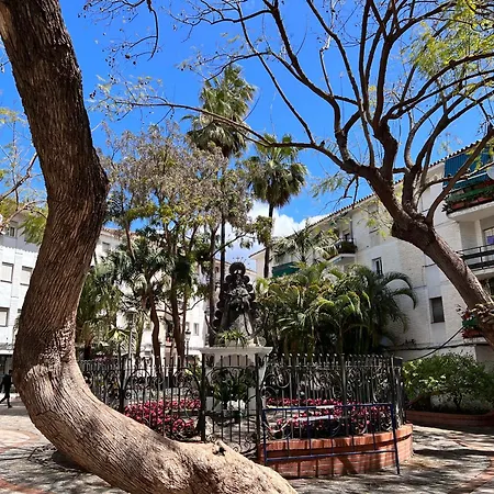 Hermoso Piso En El Centro Historico Con Balcon Apartment Estepona
